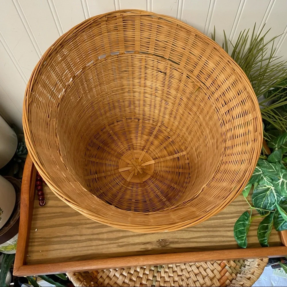 Wicker Woven Circular Basket
